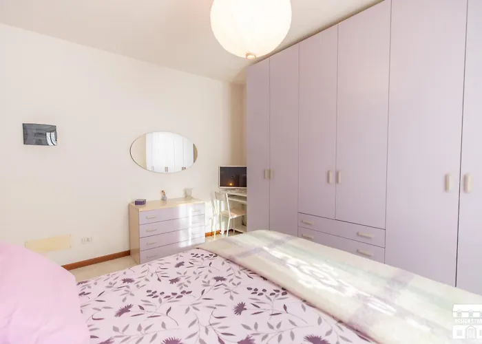 Purple House By Design * Colico
